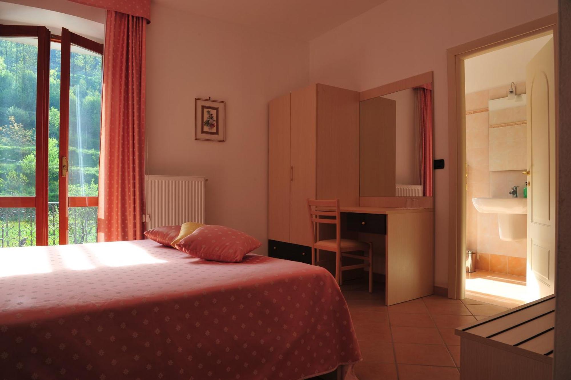 Affittacamere B&B Trattoria Della Posta Maissana Bagian luar foto